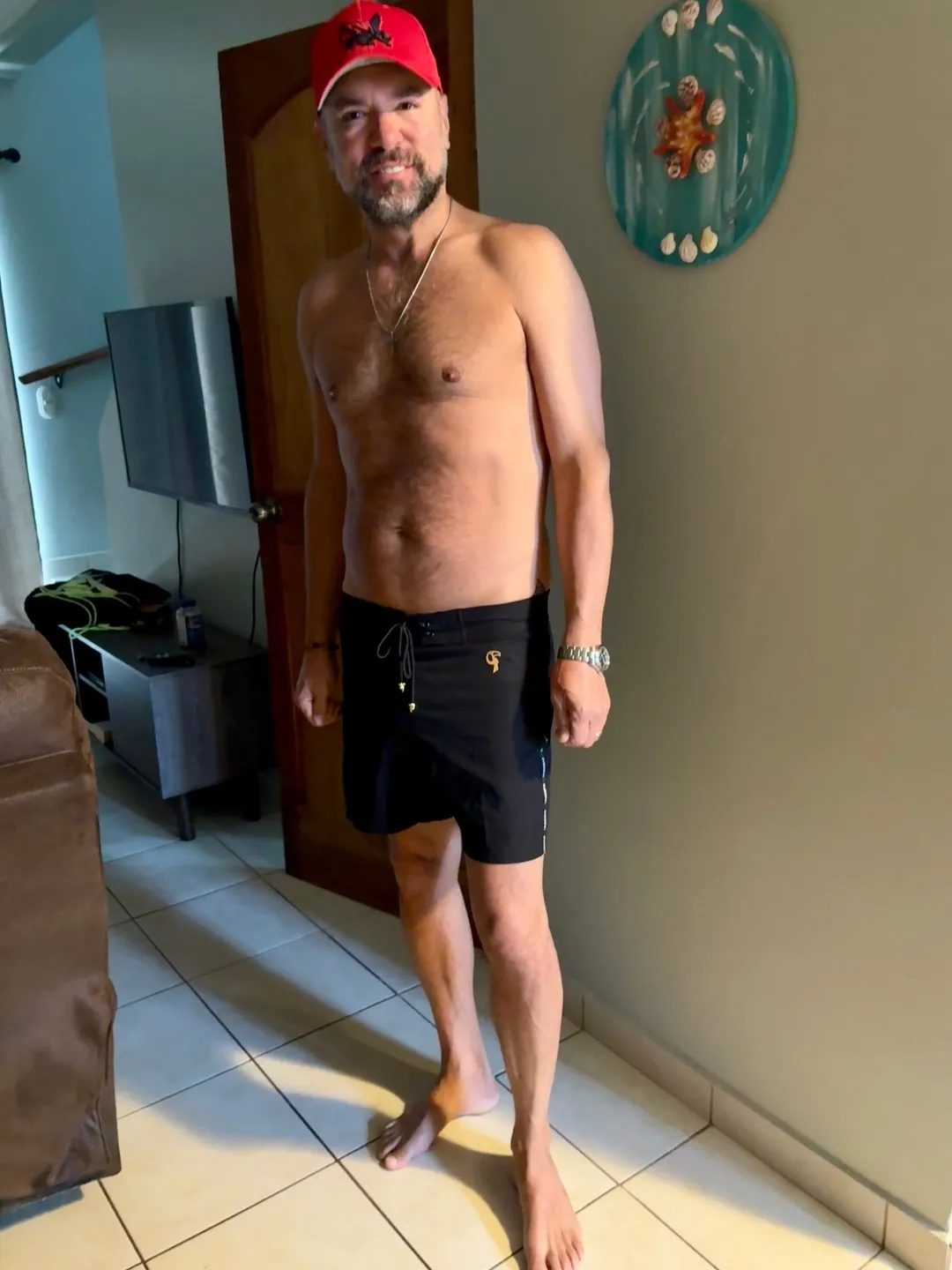 Raymond G. wearing Cookie Black V2 - 5"
