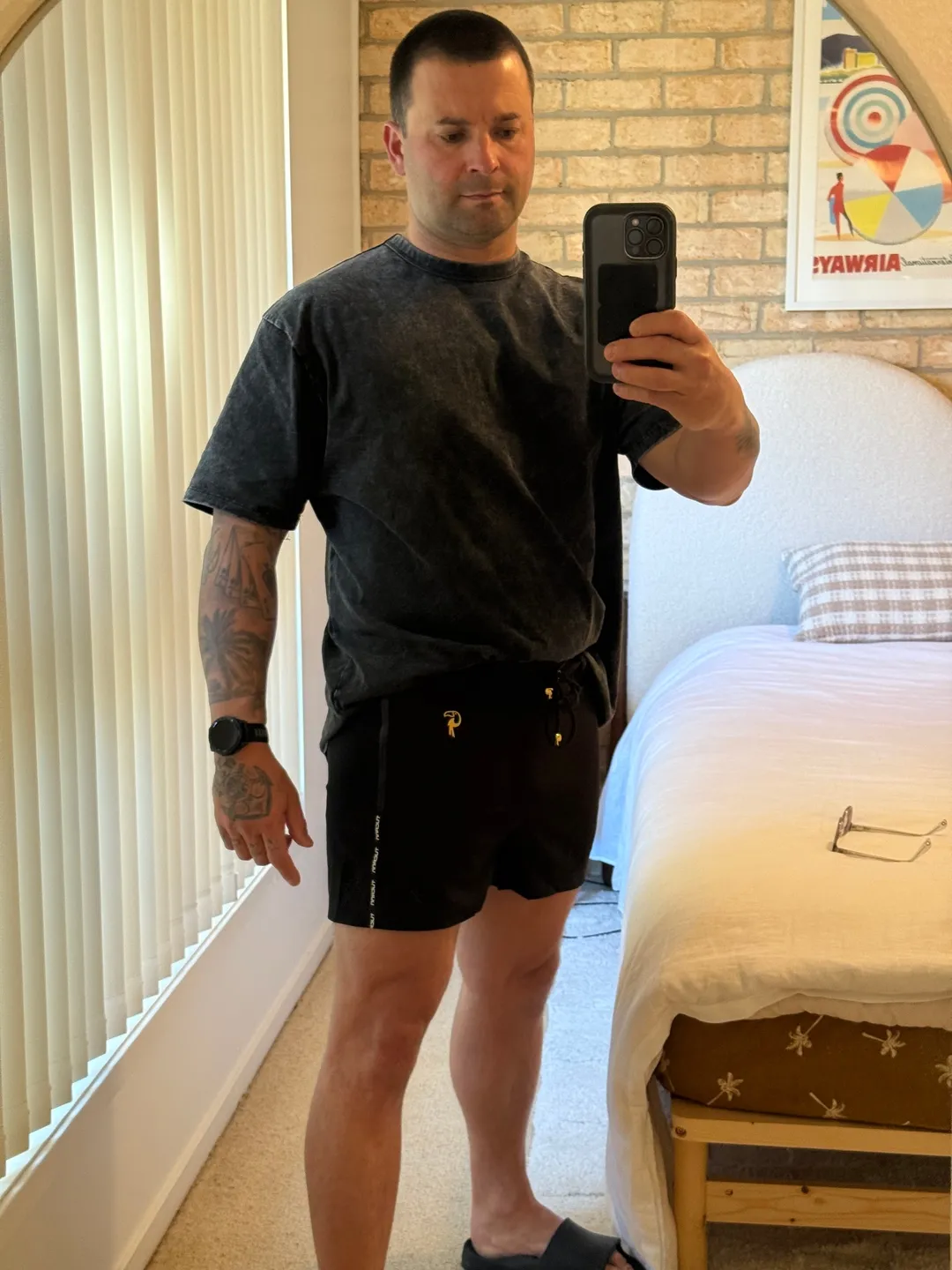 Jesse T. wearing Cookie Black - 3"