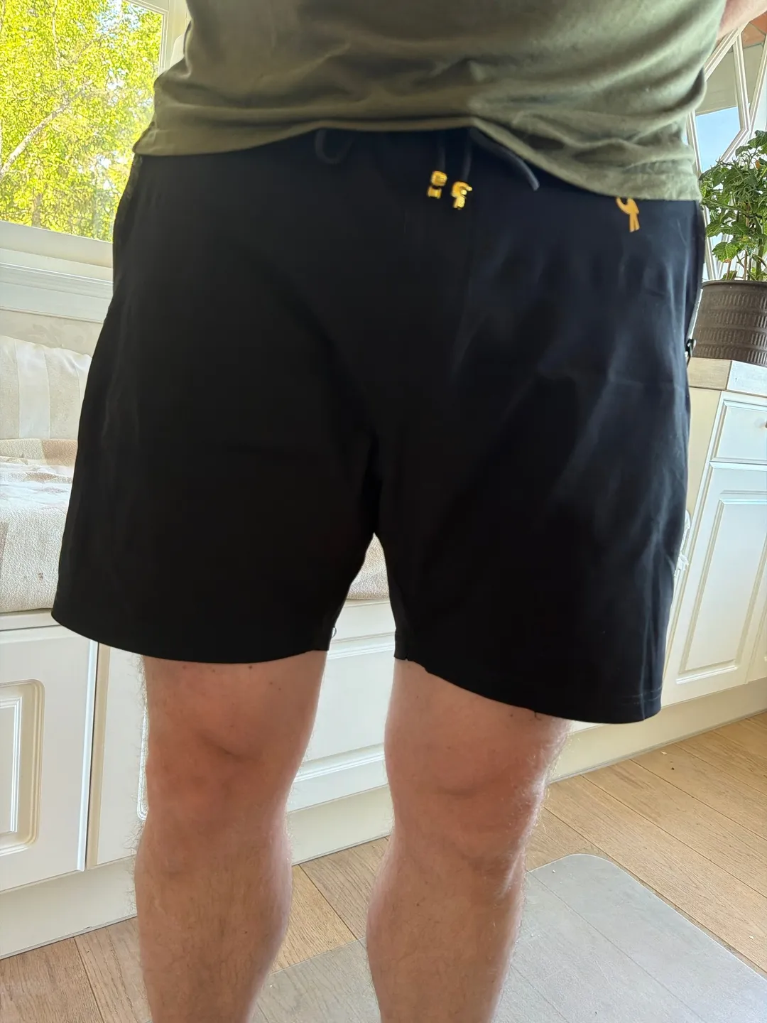 Ole N. wearing Cookie Black V2 - 5"