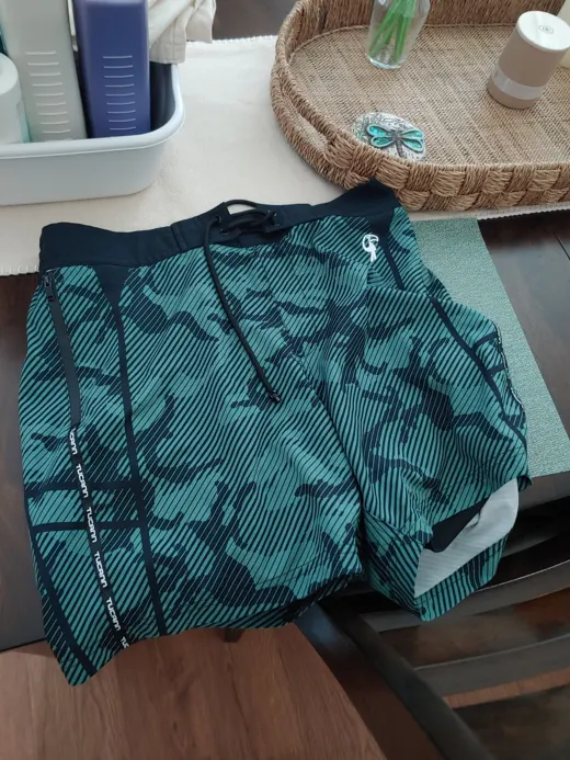 Customer photo from William F. review of Striped Green Camo - 5"