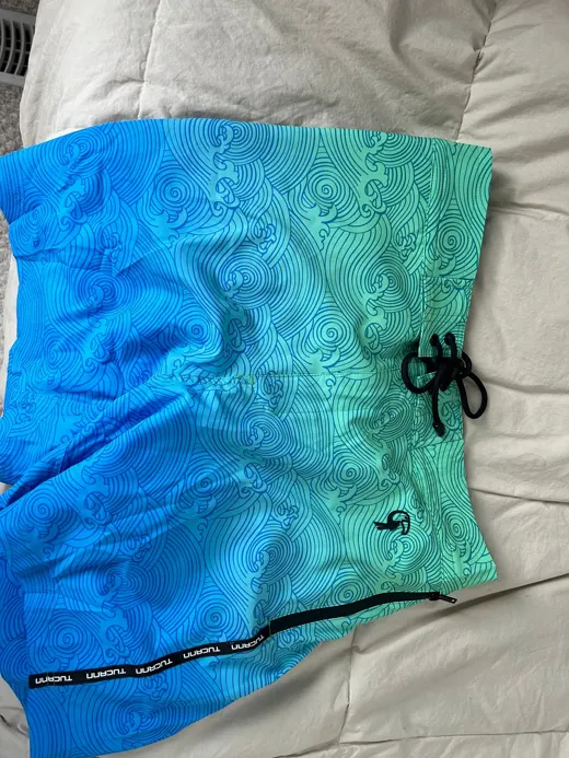 Customer photo from Tomas V. review of Faded Waves - Blue Lagoon - 5"