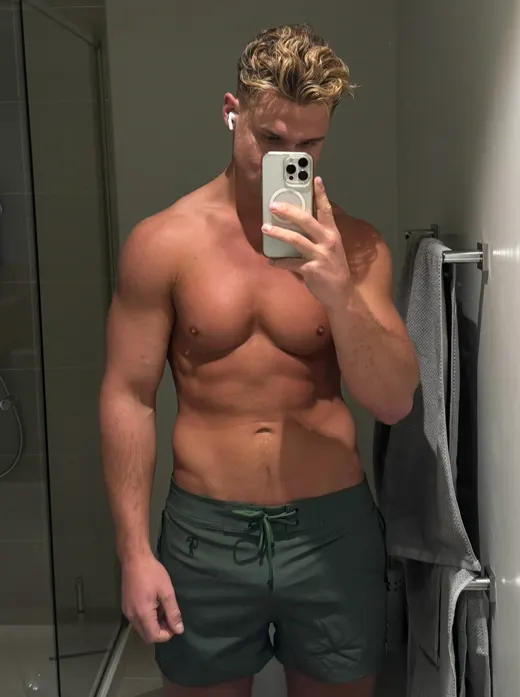 Customer photo from Zac N. review of Khaki Green - 3"
