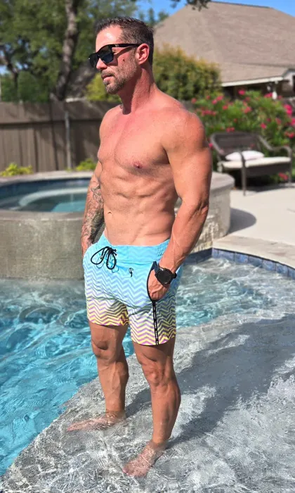 Customer photo from Eric B. wearing Coastal Vibe 5"