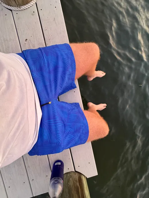 Customer photo from Raymond S. wearing Hyper Fern - Azure 5"